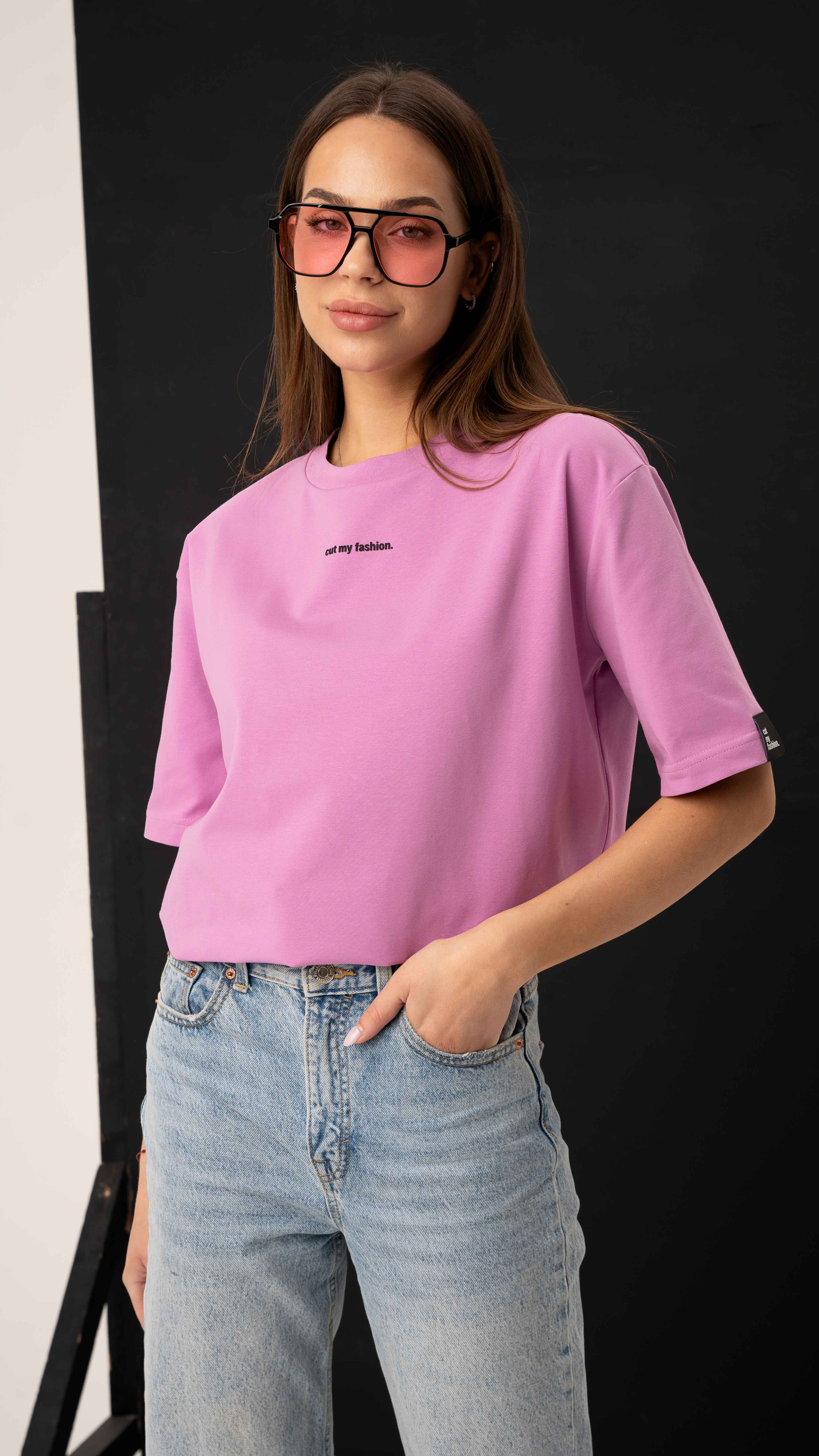 Freizeit-T-Shirts für Frauen, die Wert auf Qualität und Vielseitigkeit legen. Entworfen und hergestellt von cutmyfashion