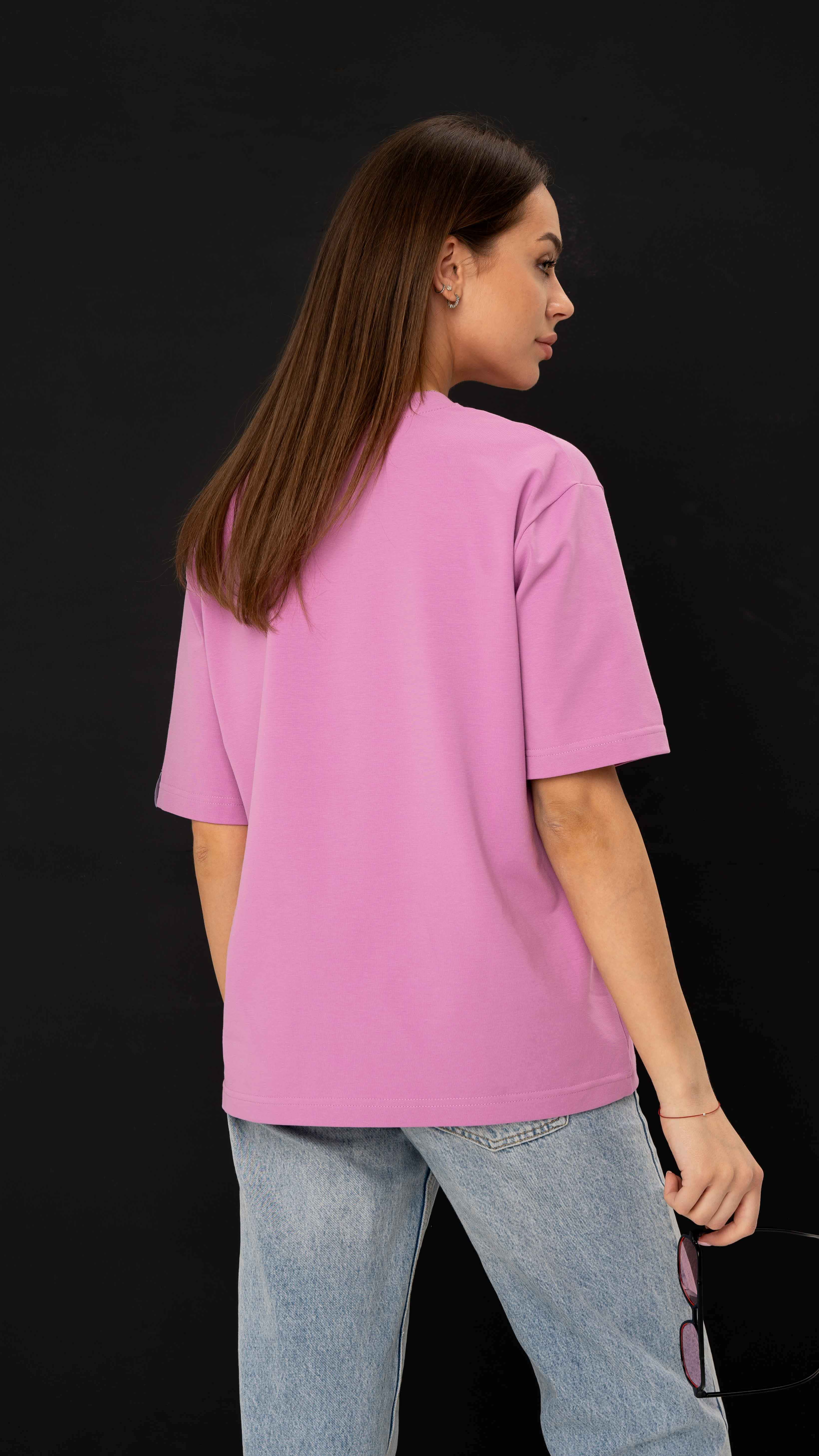 Freizeit-T-Shirts für Frauen, die Wert auf Qualität und Vielseitigkeit legen. Entworfen und hergestellt von cutmyfashion