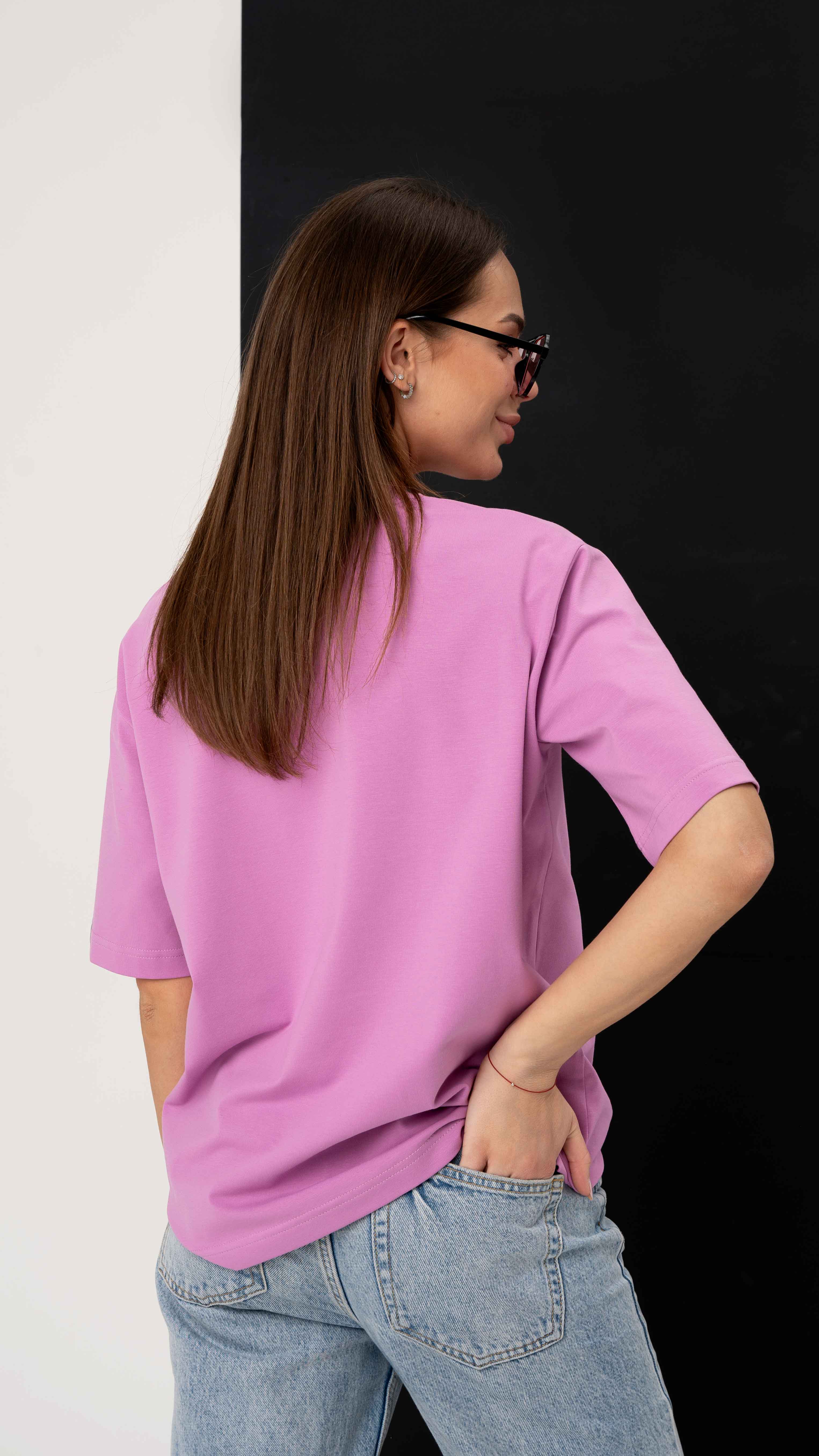 Freizeit-T-Shirts für Frauen, die Wert auf Qualität und Vielseitigkeit legen. Entworfen und hergestellt von cutmyfashion