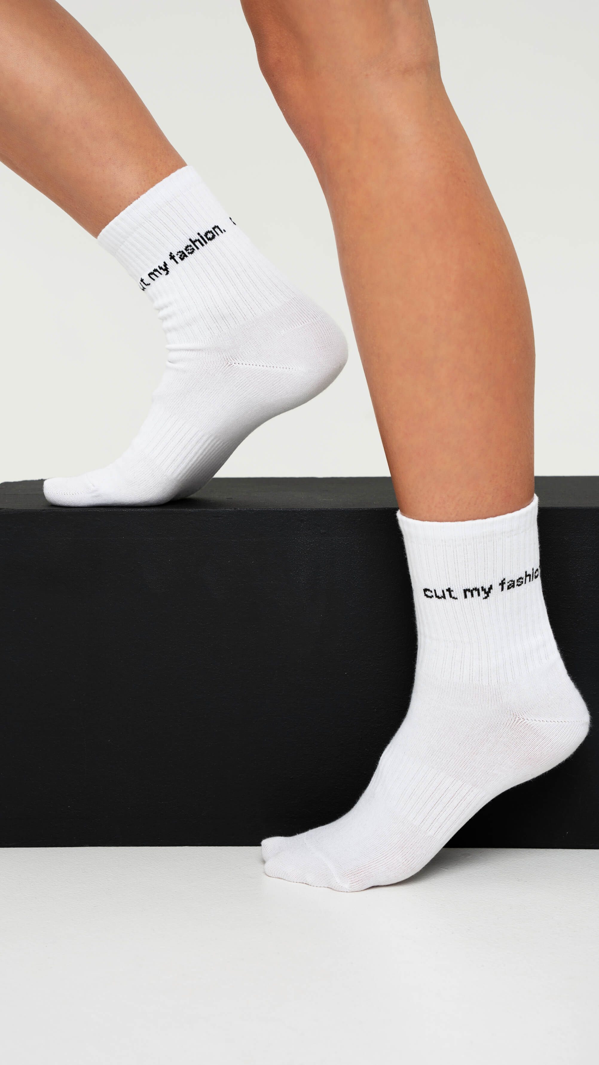 Unisex-Socken in Weiß von Cutmyfashion