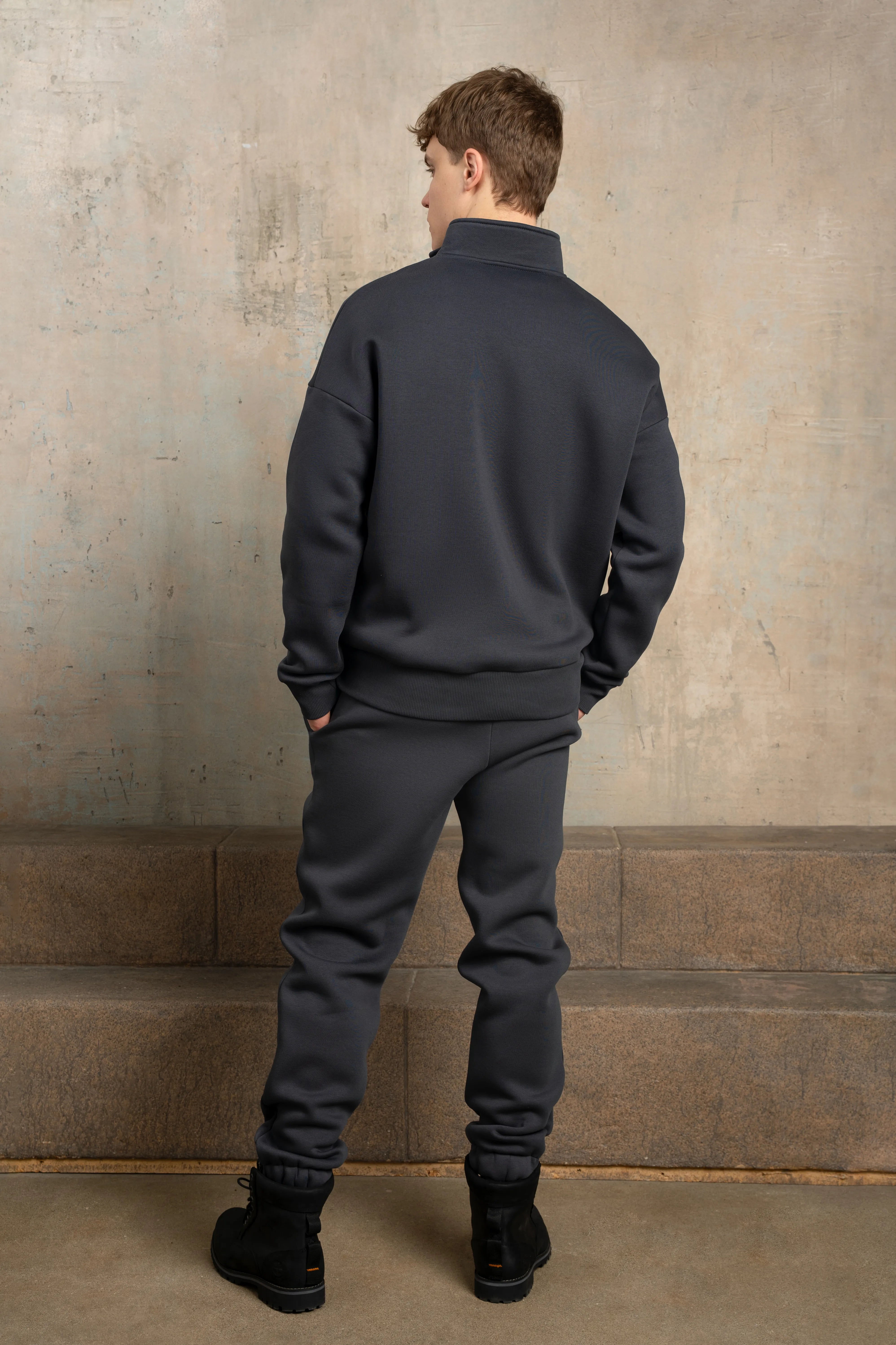 Iron metalo cutmyfashion treningas, pagamintas Lietuvoje, jaukiam poilsiui ir kelionėms.